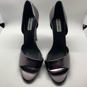 Steve Madden Pewter heel size 9